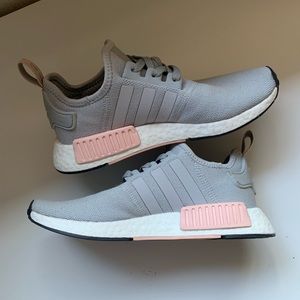 ADIDAS NMD R1 Size 7 Women’s ‘Light Onyx’